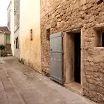 Jolie maison de ville rénovée à 50m des Arènes